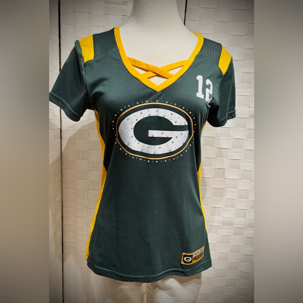 Majestic Fan Favorite Ladies Green Bay Packers Vintage Aaron Rodger’s Tee Size M